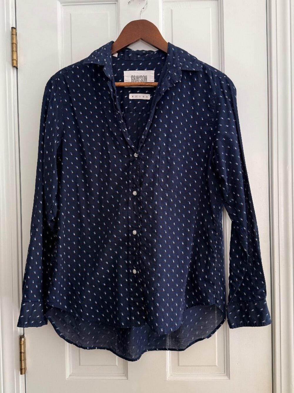 GRAYSON The Hero button-up blouse with pelican print - Size Small
